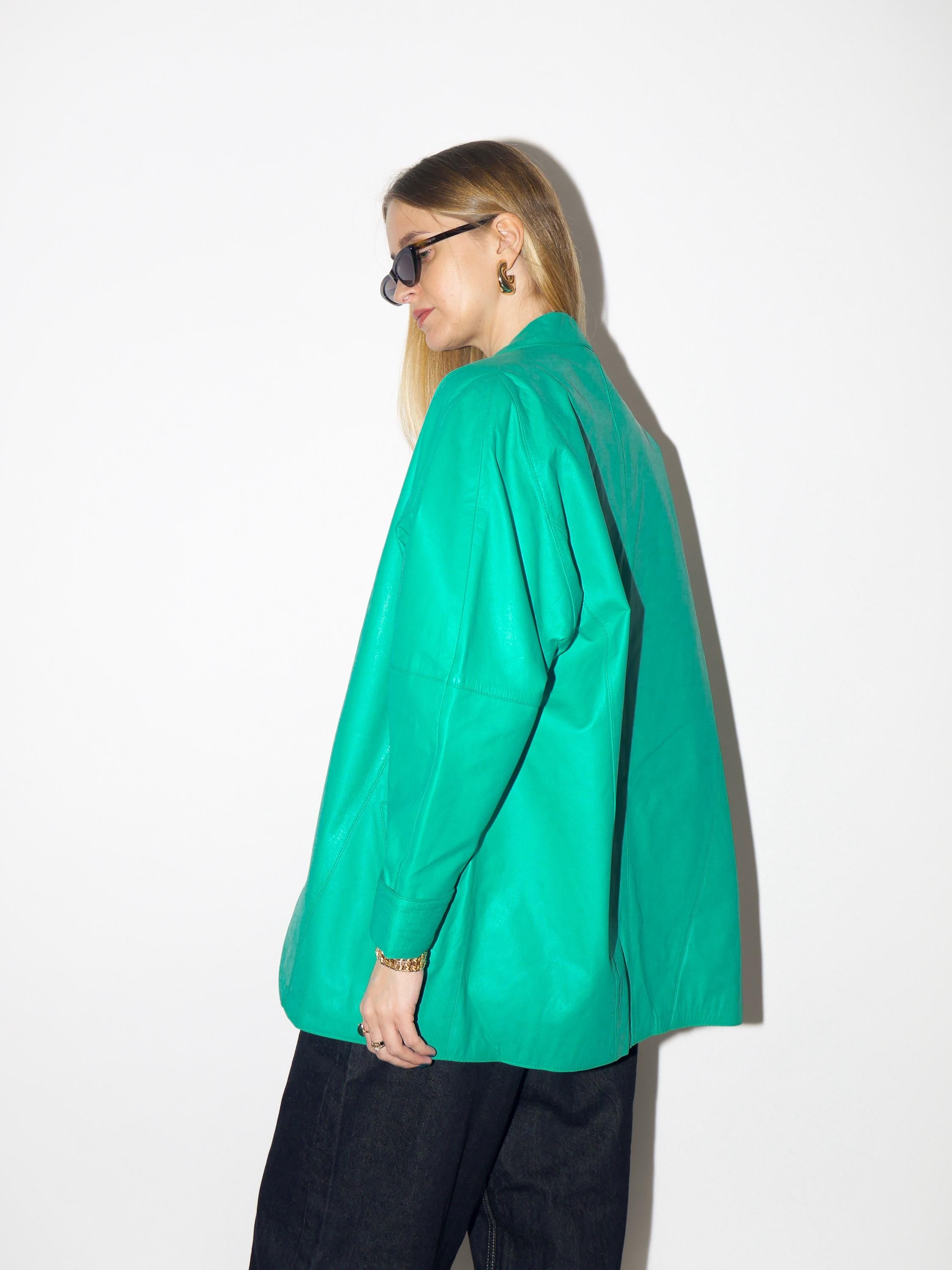 VINTAGE green leather jacket from 1980s, retro oversize green leather blazer