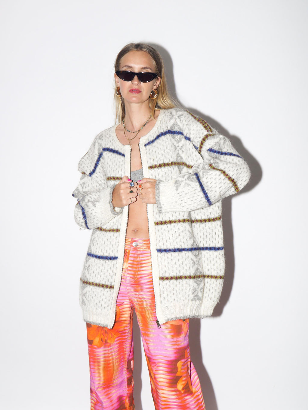 VINTAGE Handmade White Wool Long Oversized Scandinavian Sweater With Blue And Red Stripes From The 1980s