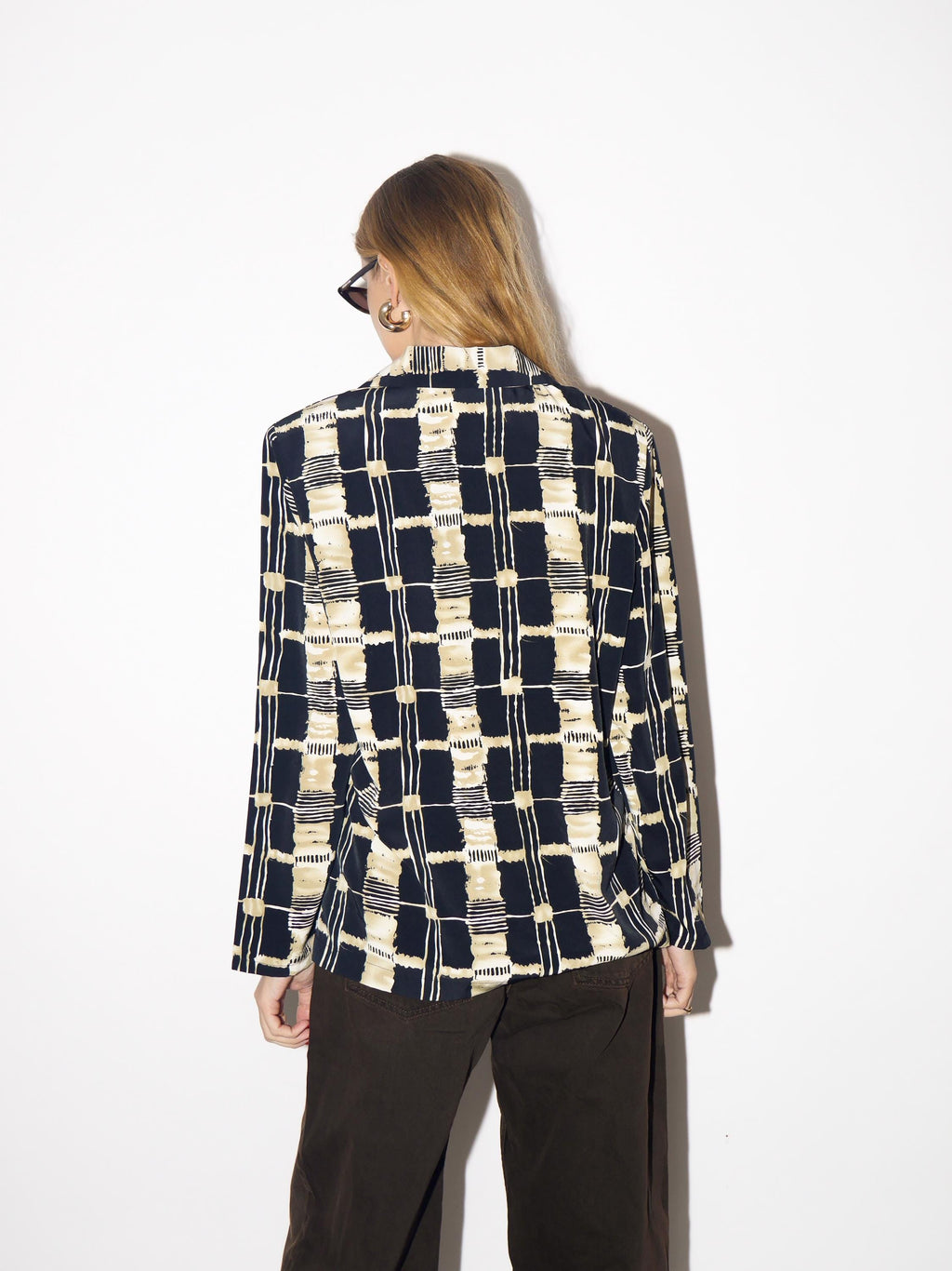 VINTAGE blazer in black and beige geometric print with shoulder pads from 1980s