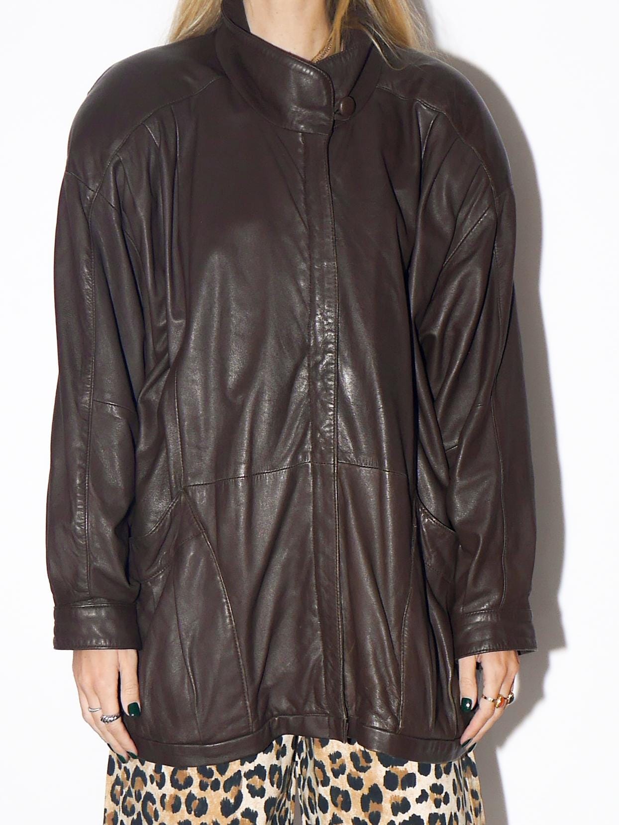 VINTAGE Chocolate Brown Oversized Leather Jacket From The 1980s With Balloon Lining