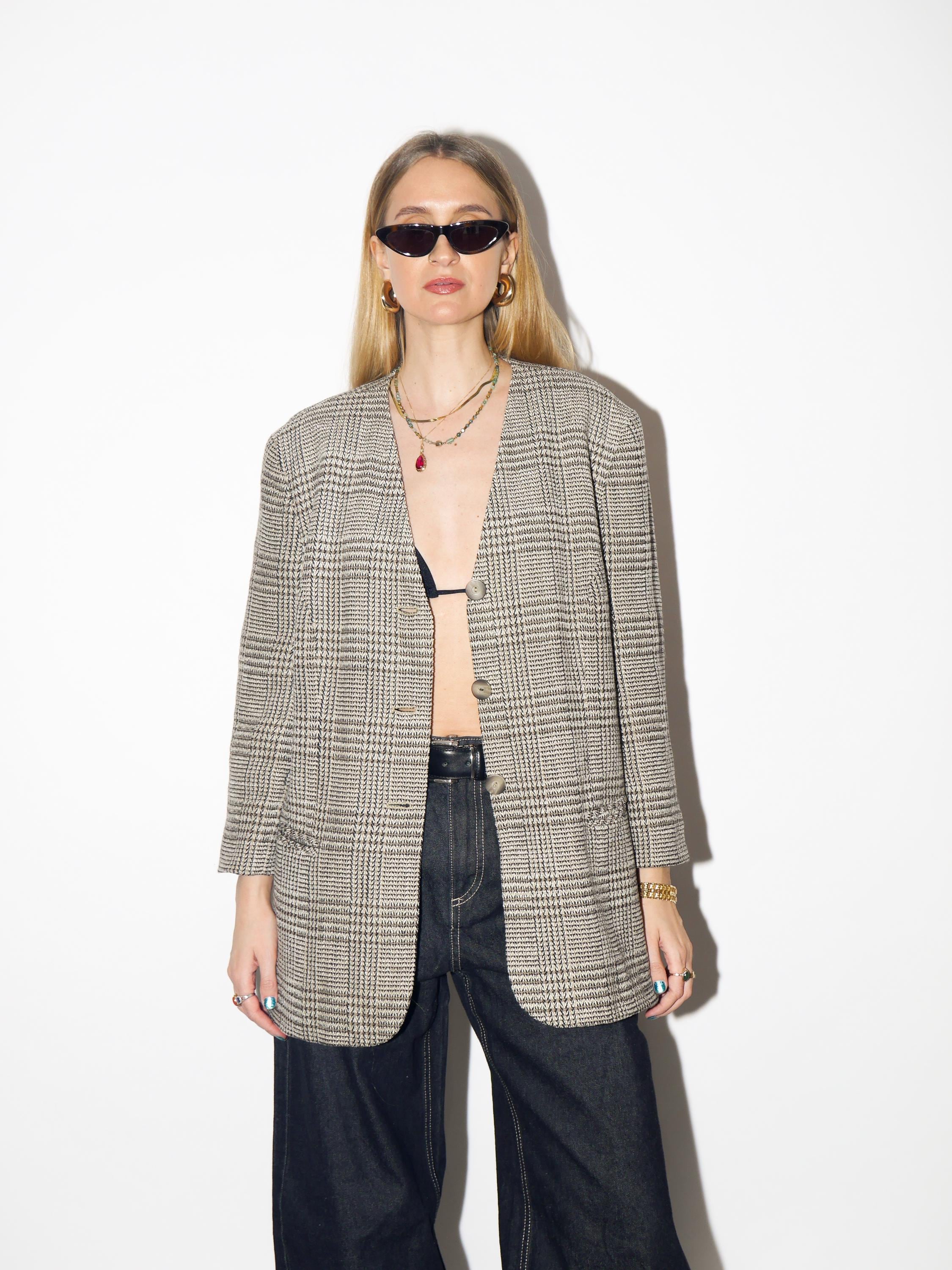 VINTAGE wool check houndstooth blazer from 1980s in beige with oversize v-neck