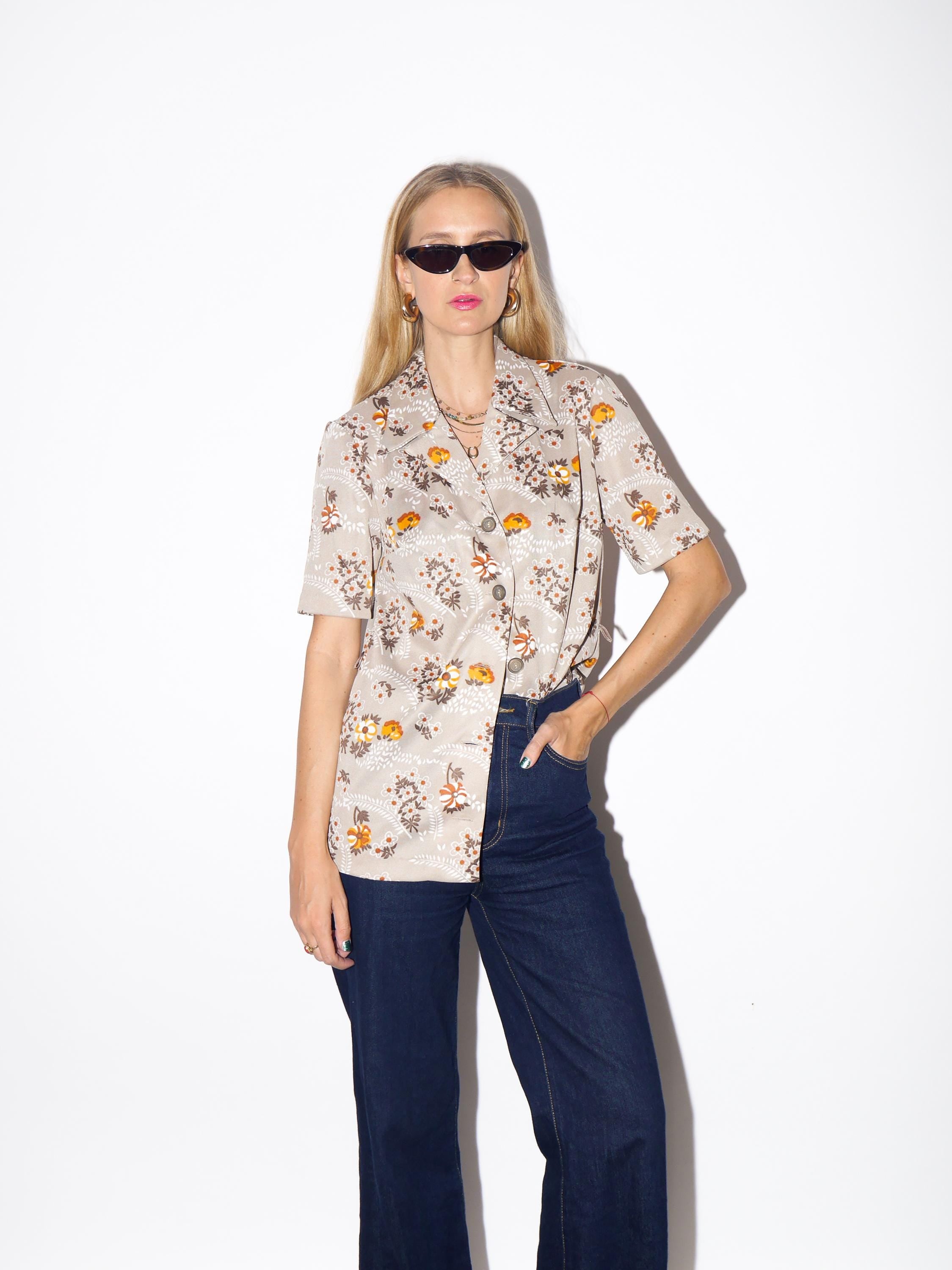 1970s Floral Blouse - Vintage Beige Shirt with Orange Pattern, Short Sleeve Shirt with Belt Loops, Retro Fashion Clothing for Women