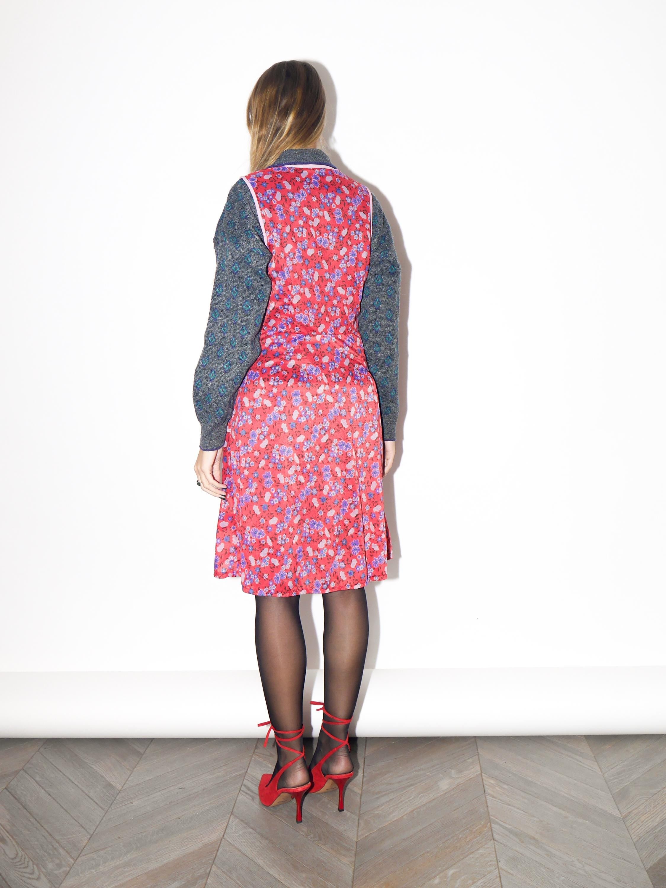 VINTAGE White And Coral Red Floral Sleeveless Button-Down Handmade Dress From The 1980s