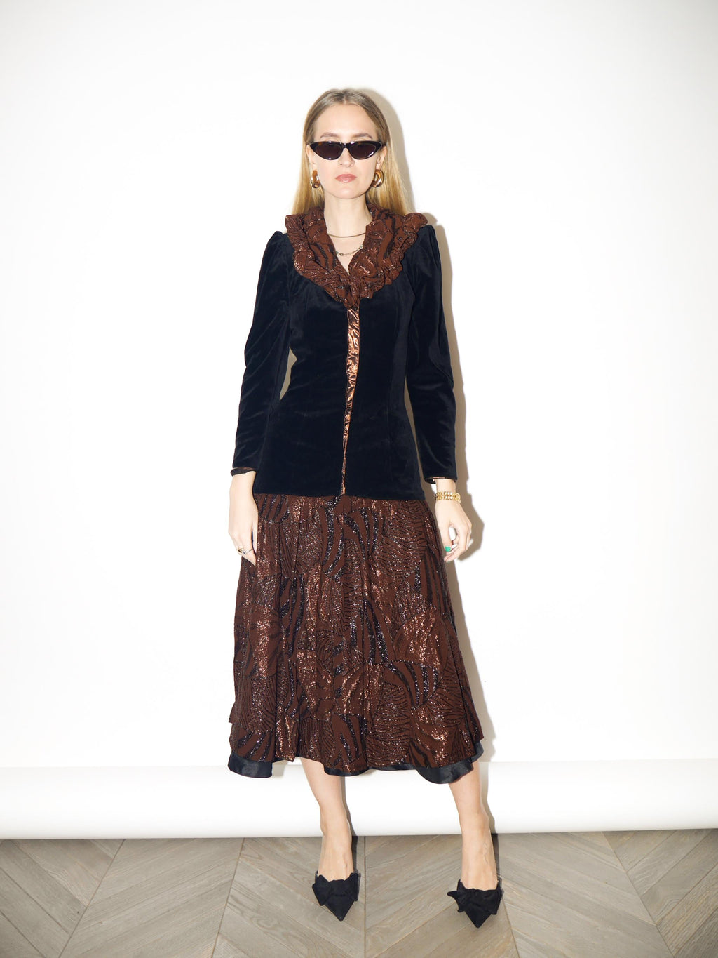 VINTAGE Evening Dress in Black Velvet from 1980s | Brown Midi Metallic Dress