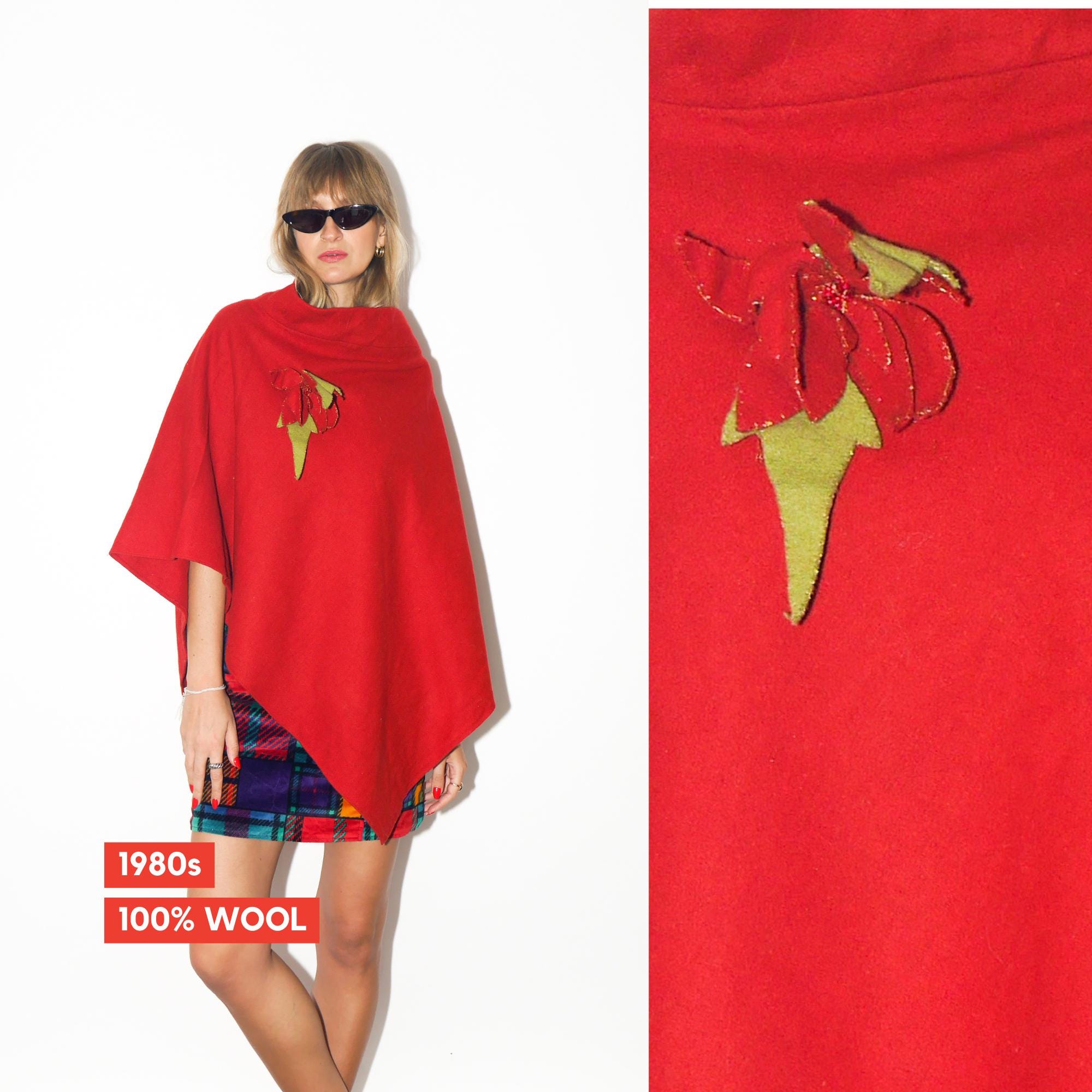 VINTAGE Red Wool Poncho With Flower Brooch From The 1990s By Mylene