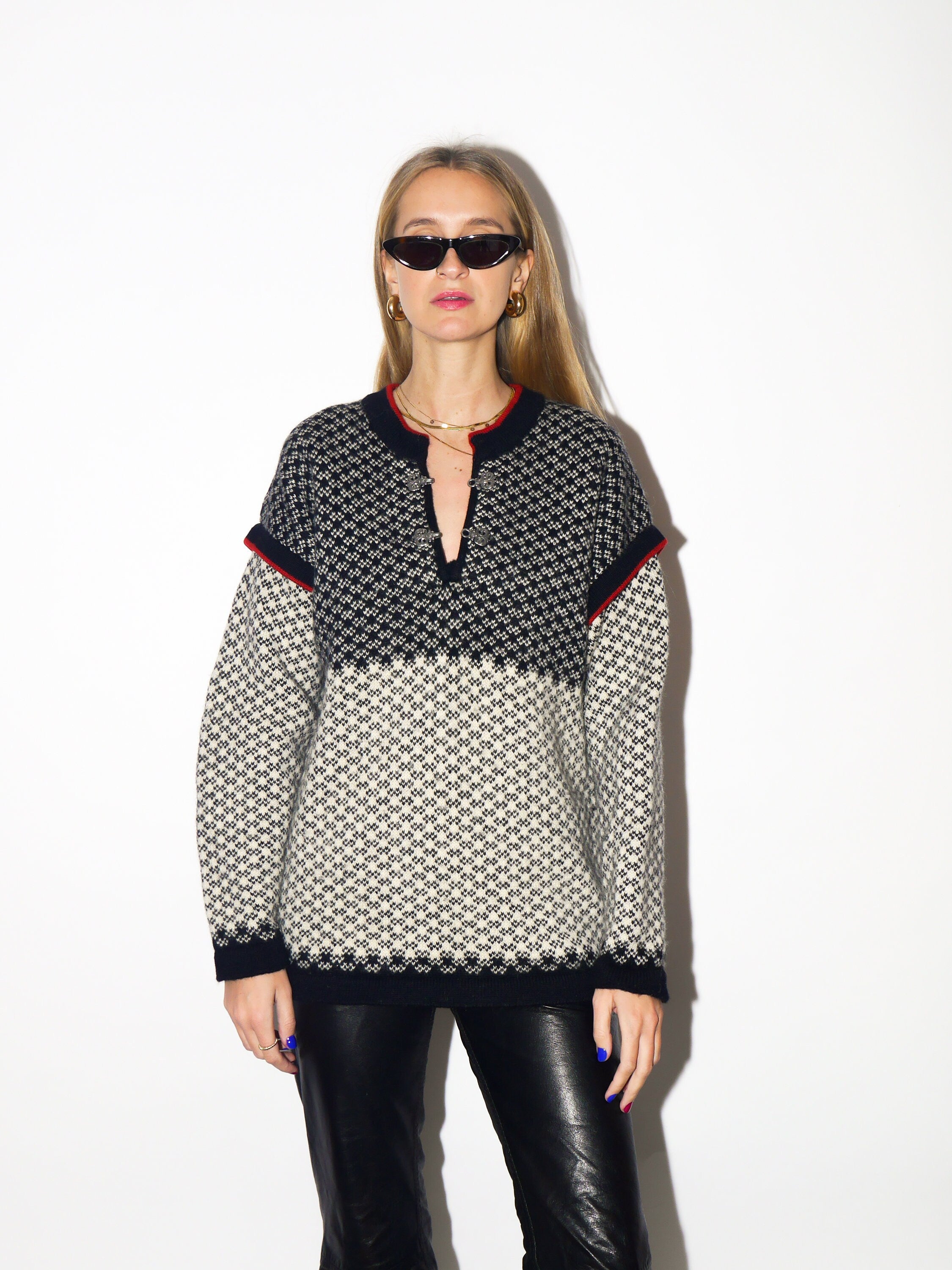 VINTAGE 100% wool sweater 1980s | Skjaeveland of Norway oversized warm sweater | winter stylish sweater | black and white pullover