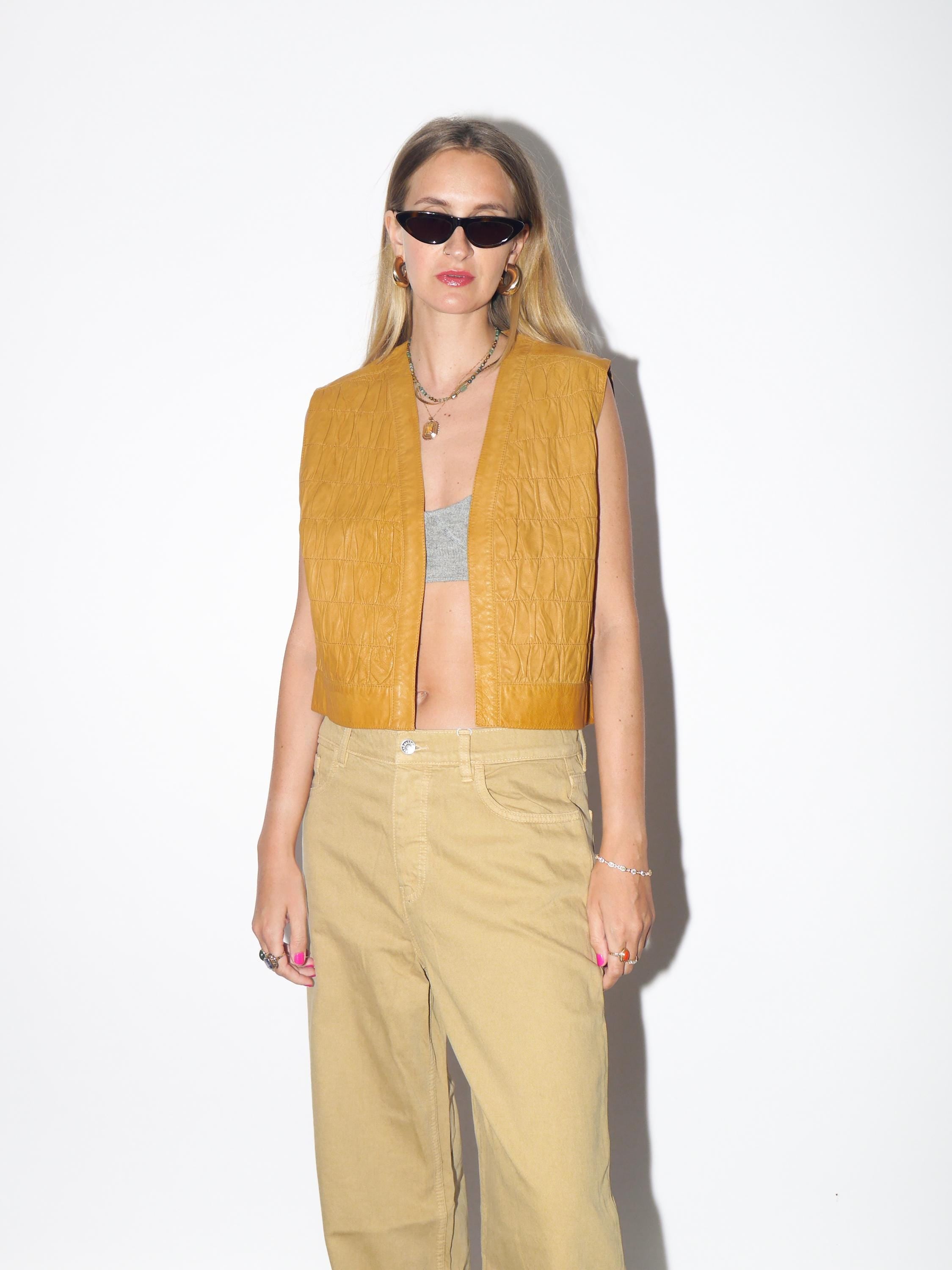 VINTAGE Beige Smooth Leather Cropped Vest From 1980s With Lining By Furs-Ettex Paris