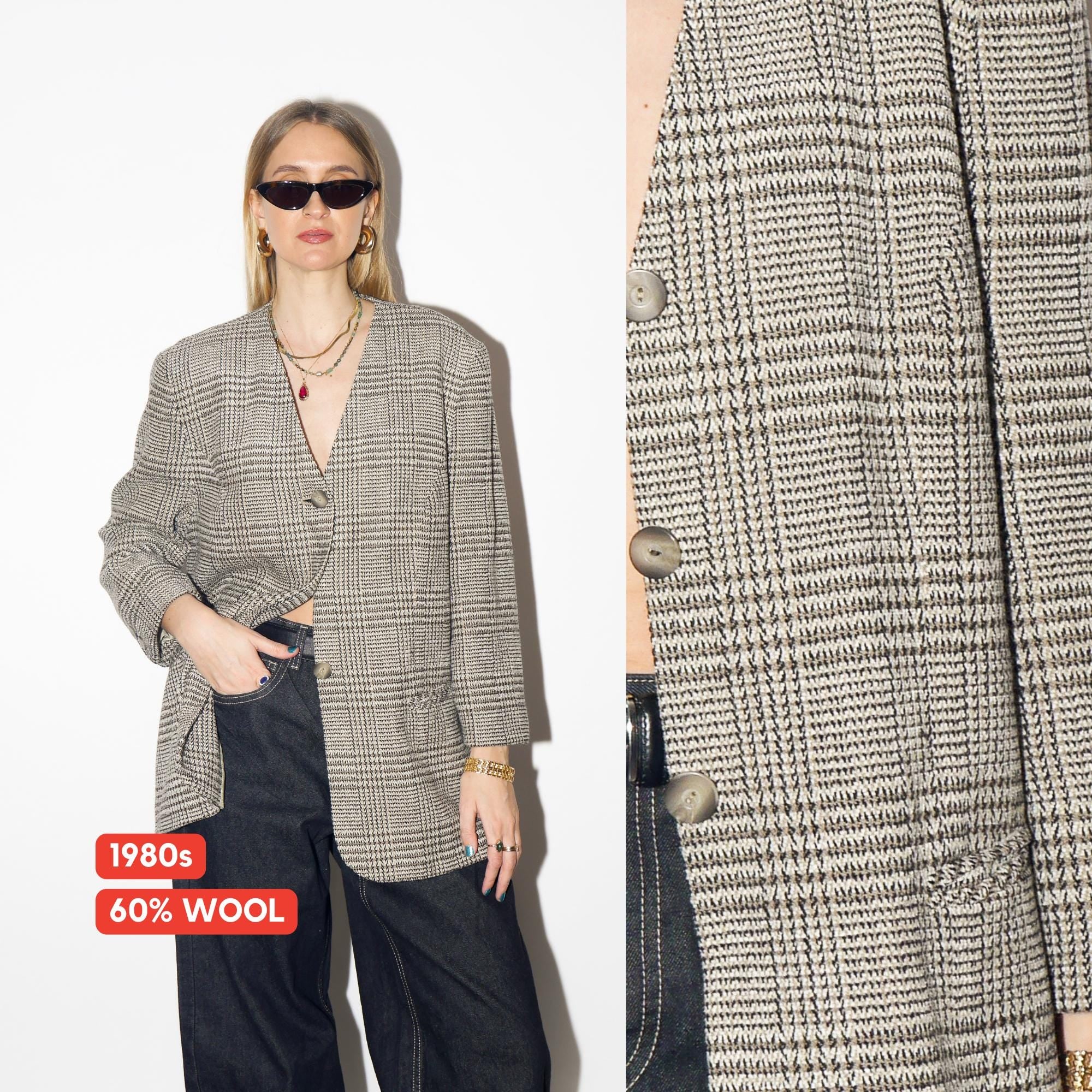 VINTAGE wool check houndstooth blazer from 1980s in beige with oversize v-neck