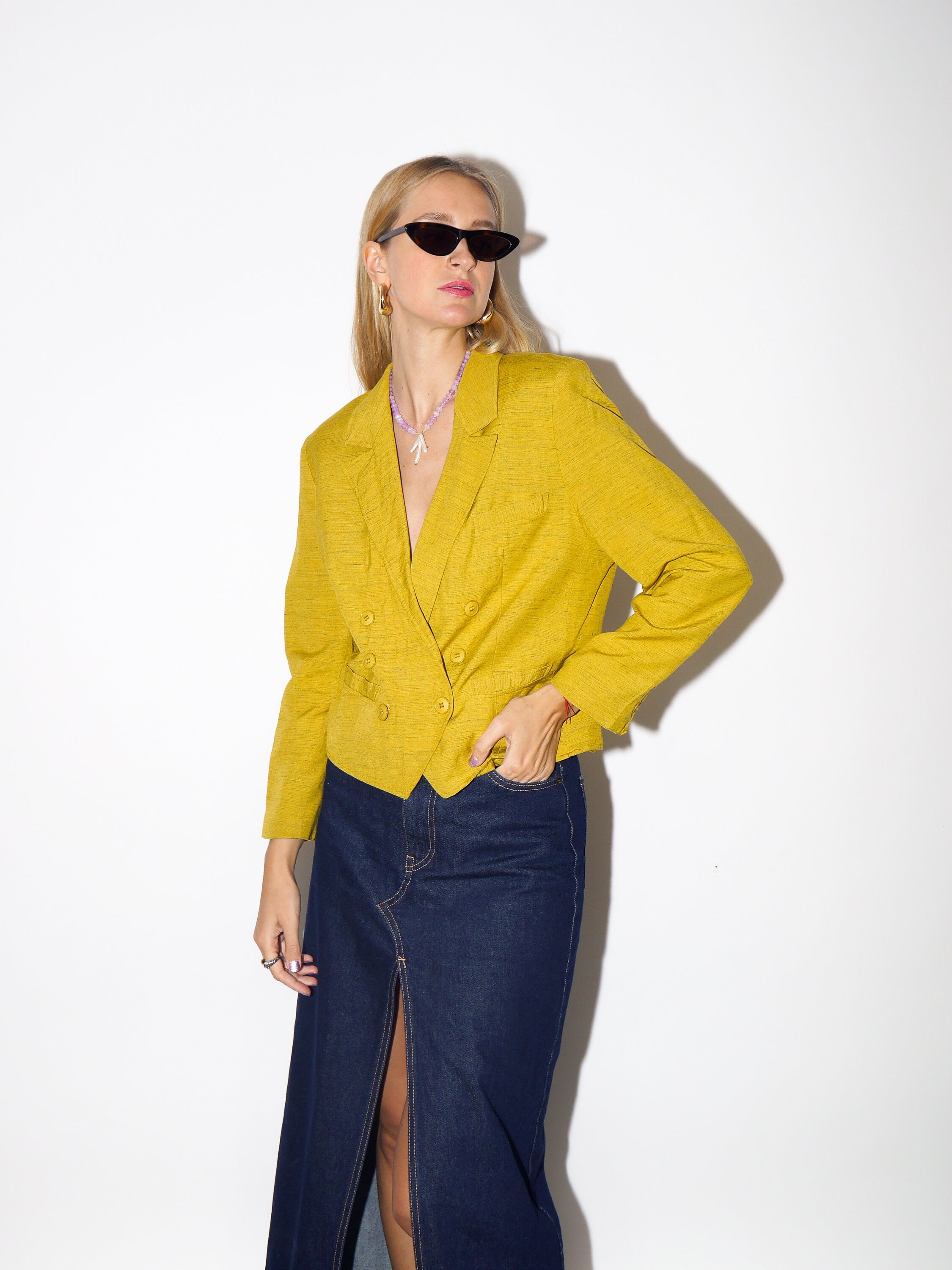 VINTAGE mustard viscose and linen womens short double-breasted blazer from 1980s | oversize retro blazer by Hokla Modell®