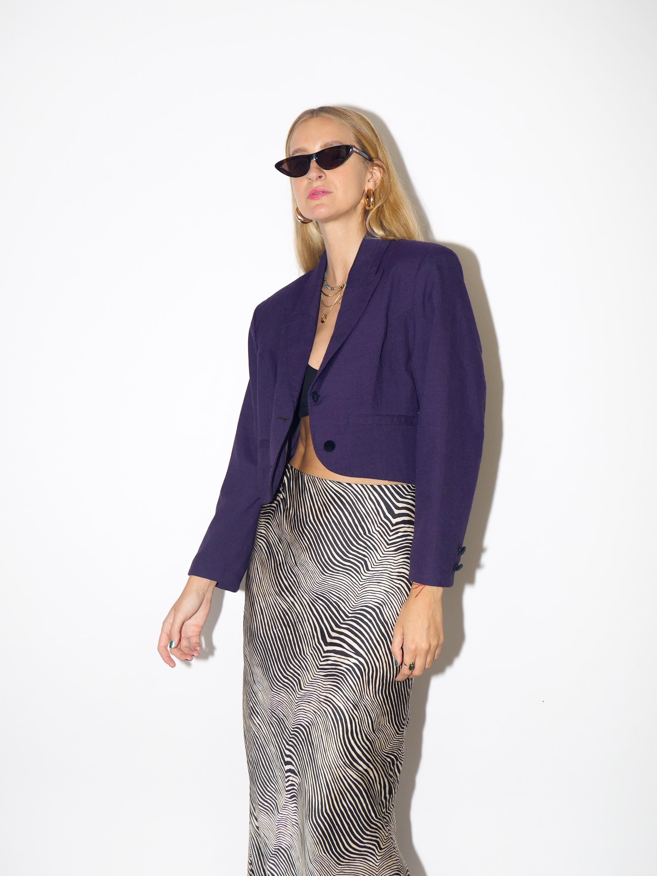 1980s Purple Blazer - Vintage Short Blazer with Shoulder Pads, Cropped Retro Blazer with Decorative Back, Retro Fashion Clothing for Women