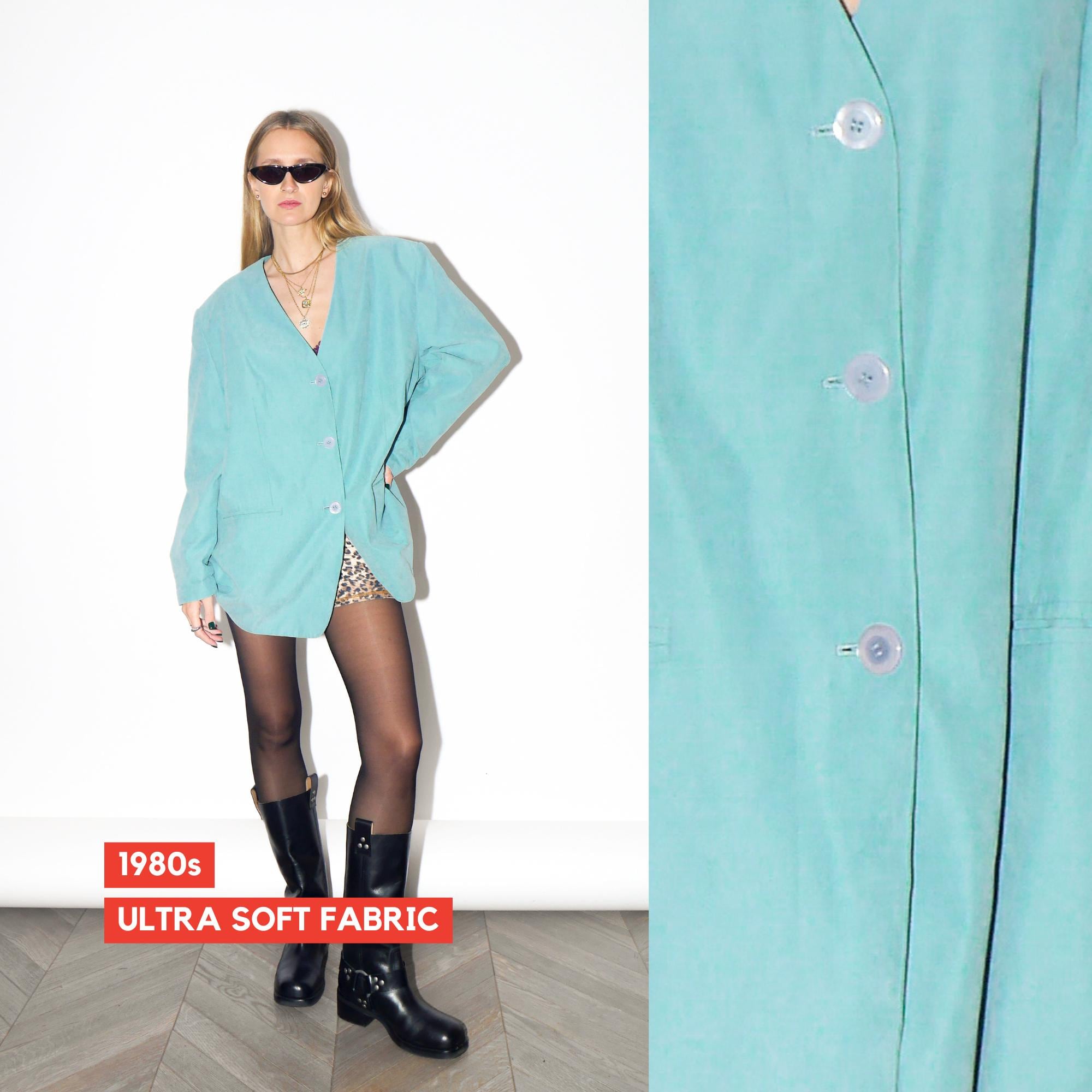 VINTAGE Baby Blue Oversized Long Blazer From The 1980s In Soft Fabric