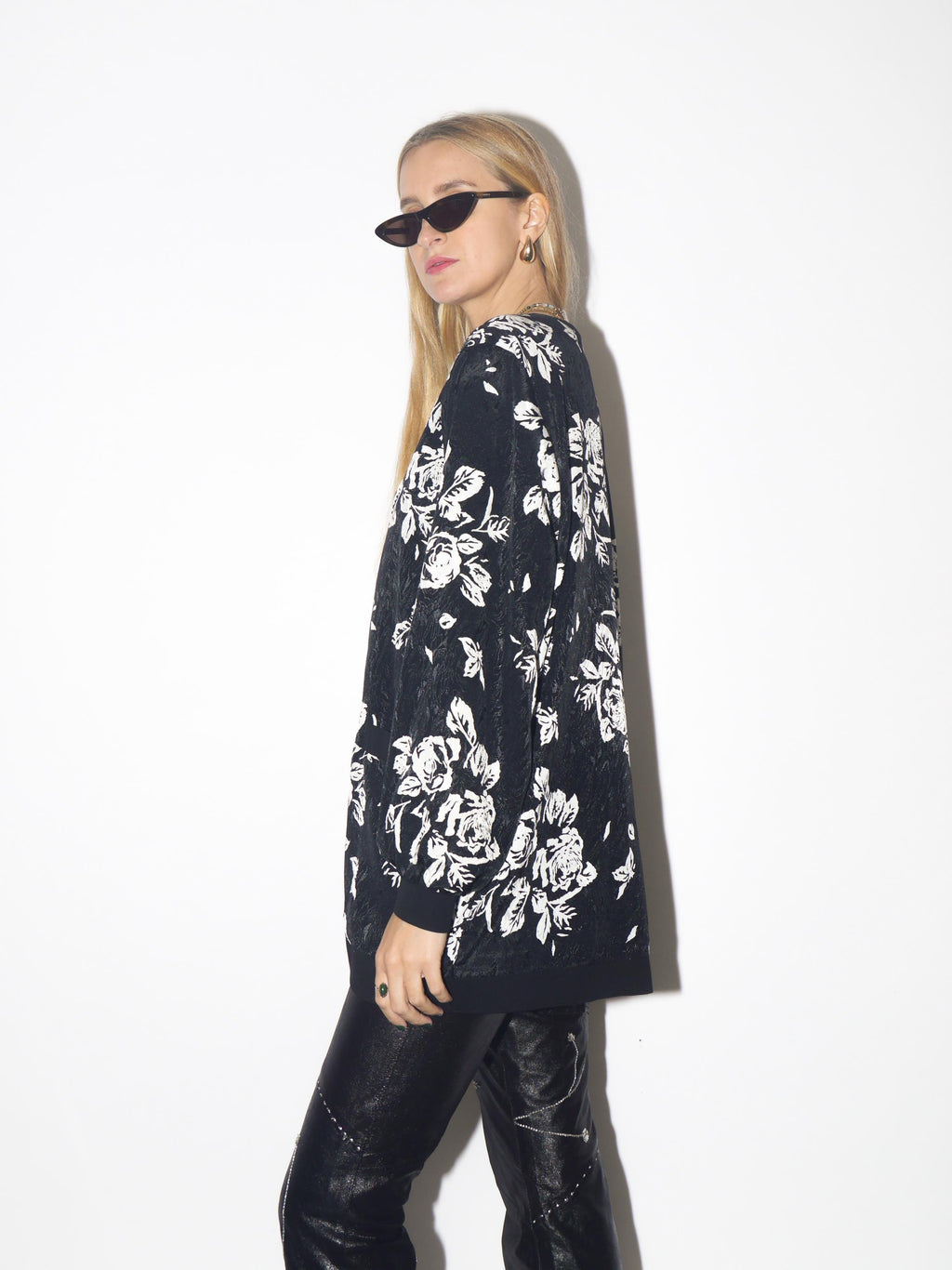 VINAGE black silky blazer from 1980s in shiny white floral pattern by Chris B®