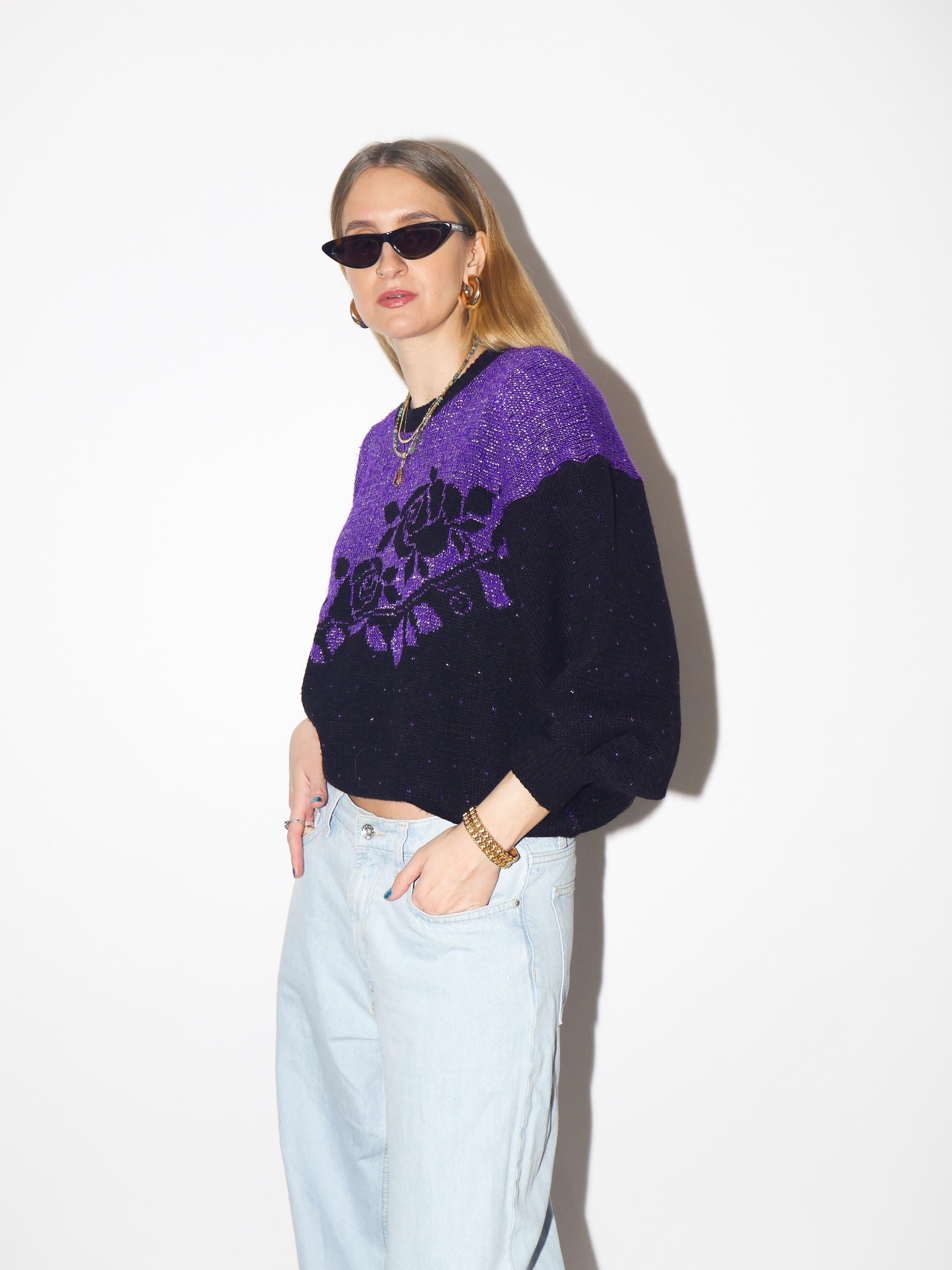 VINTAGE purple metalic sweater from 1980s in floral pattern and oversize fit
