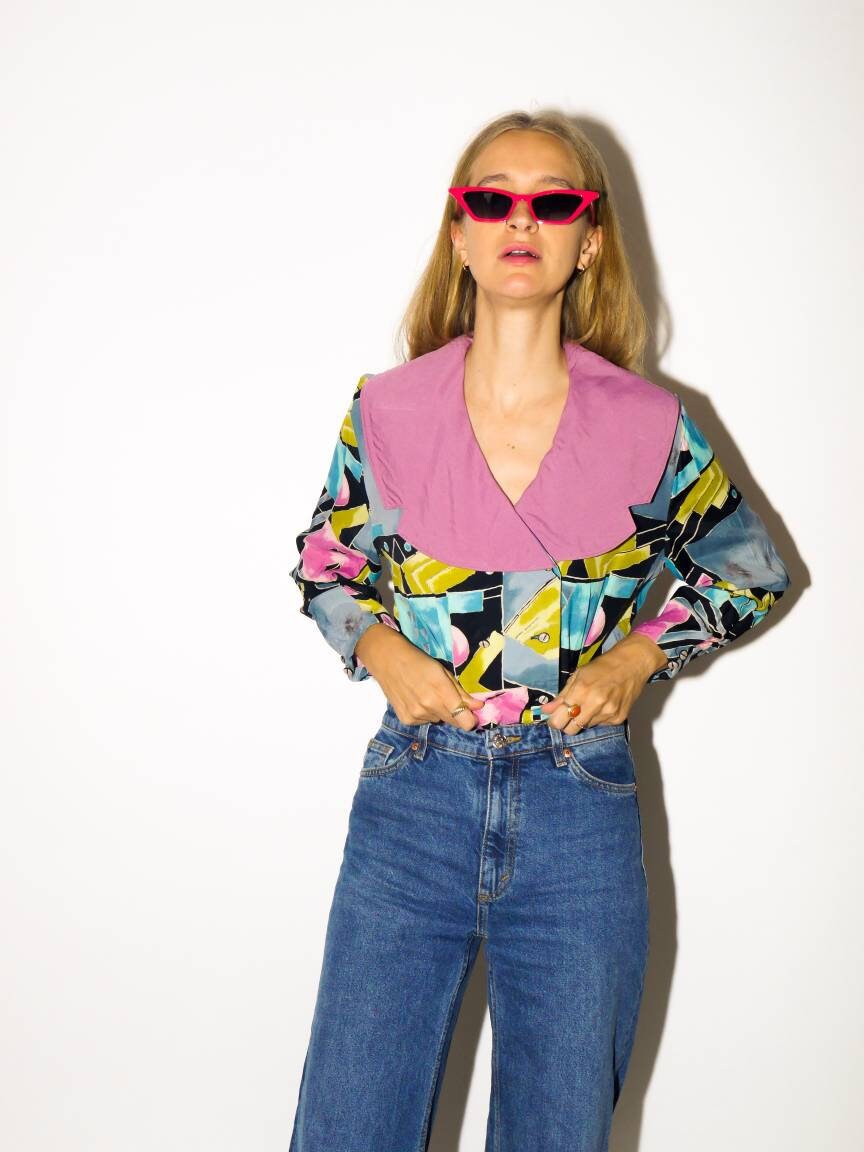 VINTAGE Viscose blouse from 1980s | retro black, purple, green, blue abstract print double-breasted buttoned blouse, shirt | modopol